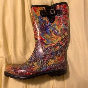 Women’s size 9 rain boot